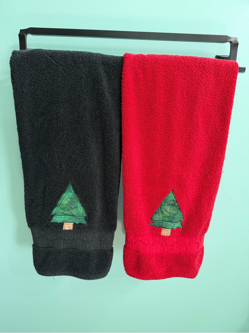 Christmas Holiday Bath Towel Set - Black & Red with Tree Embroidery